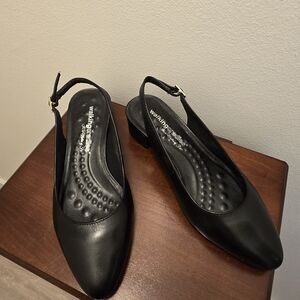 Black sling back size 8 wide